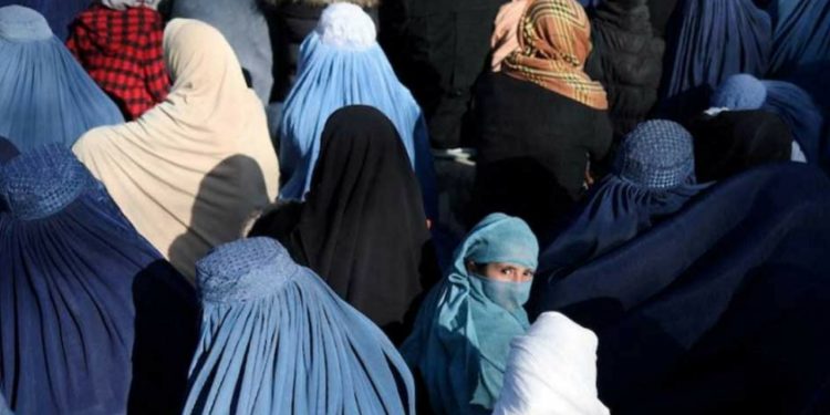 আফগানিস্তানের নারীরা শব্দ করে কোরআন বা নামাজ পড়তে পারবেন না