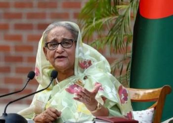 সাবেক প্রধানমন্ত্রী শেখ হাসিনাকে গ্রেপ্তারের নির্দেশ