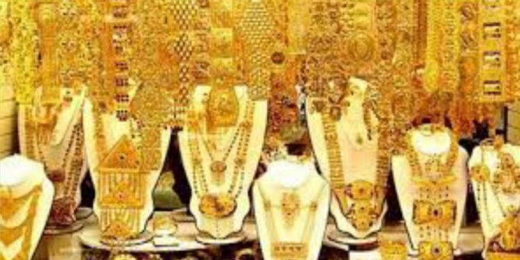 স্বর্ণের নতুন দাম নির্ধারণ করেছে বাজুস