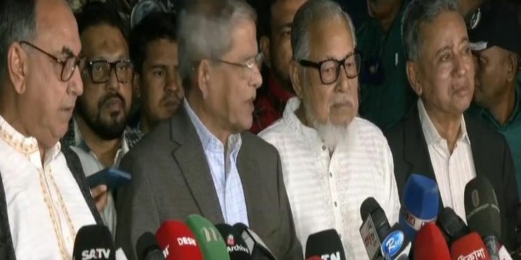 প্রধান উপদেষ্টার সঙ্গে বৈঠক করলেন বিএনপির পাঁচ সদস্যের একটি প্রতিনিধিদল