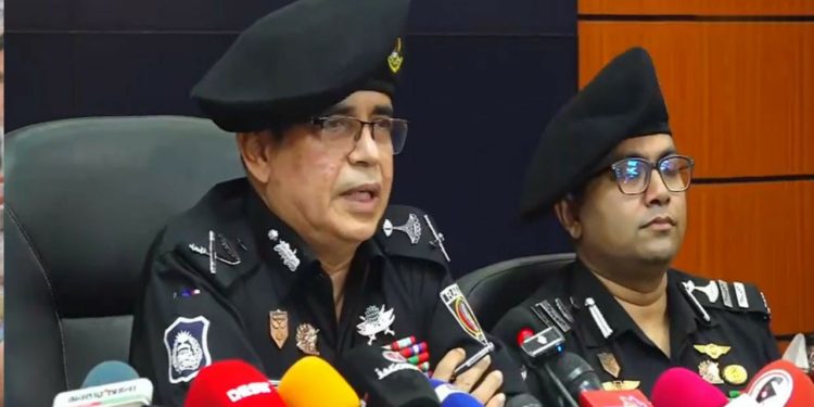 র‍্যাবের আয়নাঘর ছিলো নাকি আছে এ নিয়ে কমিশন কাজ করছে: ডিজি