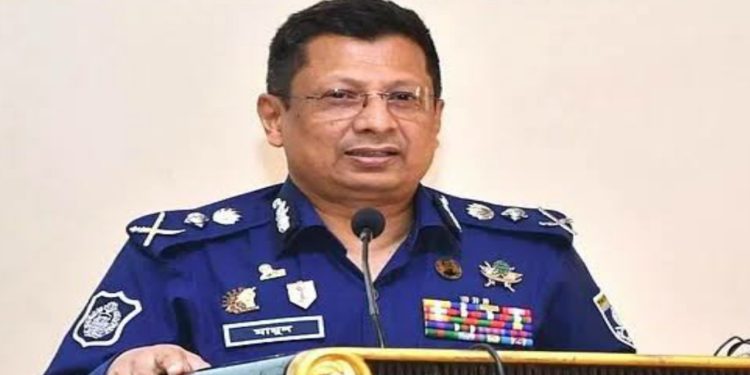 মানবতাবিরোধী মামলায় সাবেক আইজিপিকে জিজ্ঞাসাবাদ