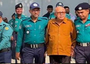 পৃথক দুই মামলায় কামরুল ইসলামকে চার দিনের রিমান্ডে