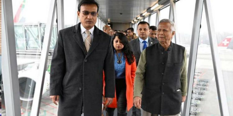 সুইজারল্যান্ড পৌঁছেছেন প্রধান উপদেষ্টা ড. মুহাম্মদ ইউনূস