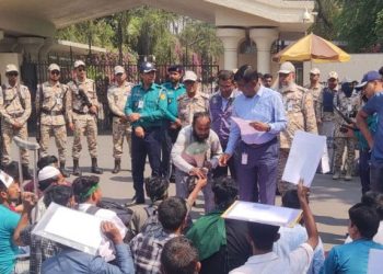 জুলাই আন্দোলনে আহতদের সঙ্গে কথা বললেন প্রধান উপদেষ্টার বিশেষ সহকারী