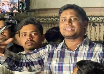 আহতদের সুচিকিৎসা দেওয়া হয়নি, ব্যর্থতার জন্য সরকারের আমলাতান্ত্রিক পদ্ধতি দায়ী: হাসনাত