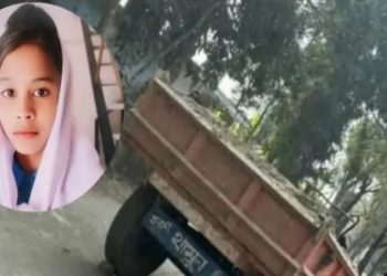 বালুবাহী ট্রলির ধাক্কায় স্কুলছাত্রী নিহত