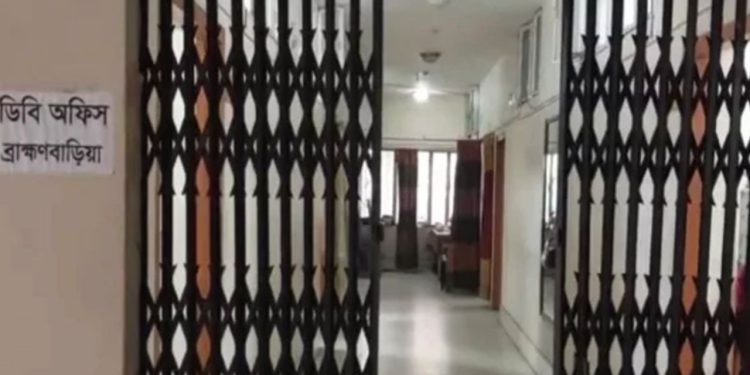 ২ গোয়েন্দা পুলিশ ব্রাহ্মণবাড়িয়ায় গ্রেপ্তার