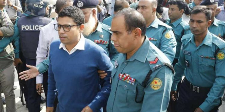 সাবেক তথ্যপ্রযুক্তি প্রতিমন্ত্রী জুনাইদ আহমেদ পলকের সব সম্পদ ক্রোক ও ব্যাংক হিসাব অবরুদ্ধ