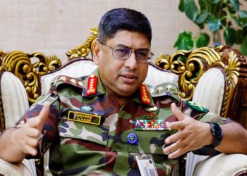 চলমান পরিস্থিতিতে অতিরিক্ত বল প্রয়োগ না করতে আহ্বান সেনাপ্রধানের