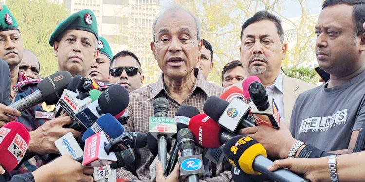 অভিযানে গাফিলতি পেলে ছাড় দেওয়া হবে না: স্বরাষ্ট্র উপদেষ্টা