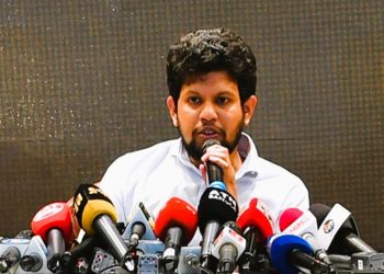 প্রথমবারের মতো অফিস করবেন উপদেষ্টা মাহফুজ আলম