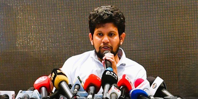 প্রথমবারের মতো অফিস করবেন উপদেষ্টা মাহফুজ আলম