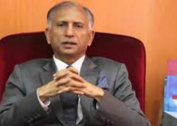 লাইফ সাপোর্টে অধ্যাপক ড. আ আ ম স আরেফিন সিদ্দিক