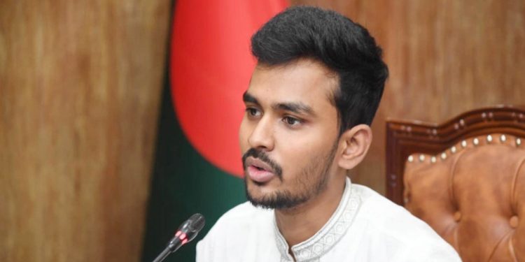আসিফ মাহমুদ ঈদ উদযাপনে পুরনো ঐতিহ্য পুনরুজ্জীবিত করার ঘোষণা দিয়েছেন