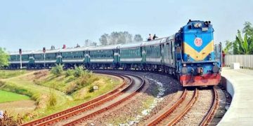 ঈদে ট্রেনে ফিরতি যাত্রার জন্য ৬ এপ্রিলের টিকিট পাওয়া যাবে বৃহস্পতিবার