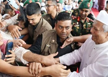 জাতীয় ঈদগাহে নজিরবিহীন দৃশ্য