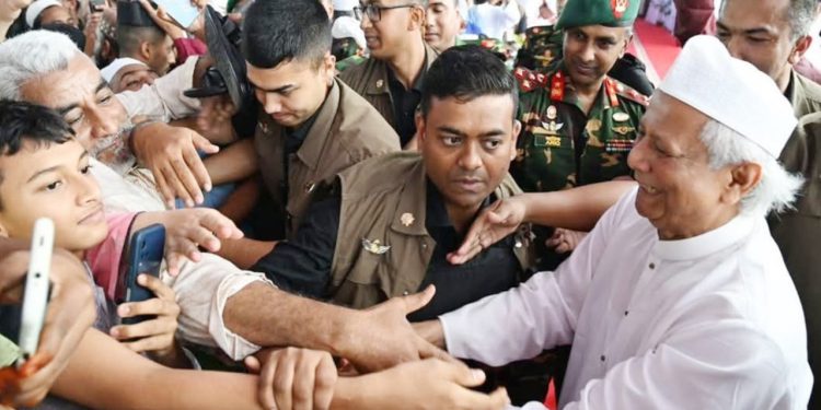 জাতীয় ঈদগাহে নজিরবিহীন দৃশ্য