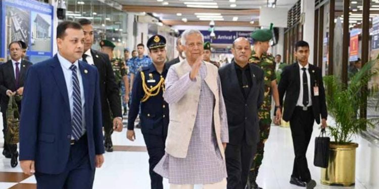 বিমসটেক সম্মেলনে অংশ নিতে ঢাকা ত্যাগ করেছেন প্রধান উপদেষ্টা