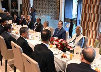 থাইল্যান্ডের বিশিষ্টজনদের সঙ্গে প্রাতঃরাশে আলোচনায় অংশ নিলেন প্রধান উপদেষ্টা