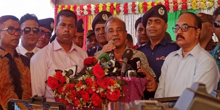 বাংলাদেশের মতো সাম্প্রদায়িক সম্প্রীতির উদাহরণ বিশ্বের অন্য কোথাও দেখা যায় না: স্বরাষ্ট্র উপদেষ্টা