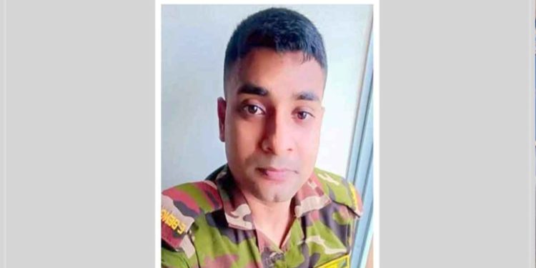 মোটরসাইকেল বৈদ্যুতিক খুঁটির সঙ্গে সংঘর্ষে সেনা সদস্যের মৃত্যু
