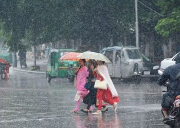 আবহাওয়া অধিদপ্তরের পূর্বাভাসে সারাদেশে বৃষ্টির ইঙ্গিত পাওয়া গেছে