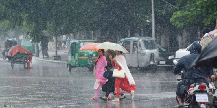 আবহাওয়া অধিদপ্তরের পূর্বাভাসে সারাদেশে বৃষ্টির ইঙ্গিত পাওয়া গেছে