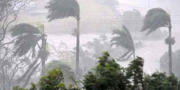 মধ্যরাতে ১১ অঞ্চলে ঝড়ের সম্ভাবনা