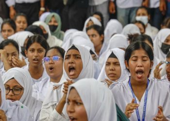 প্রধান উপদেষ্টার হস্তক্ষেপে বৈঠকে বসছেন পলিটেকনিক শিক্ষার্থীরা