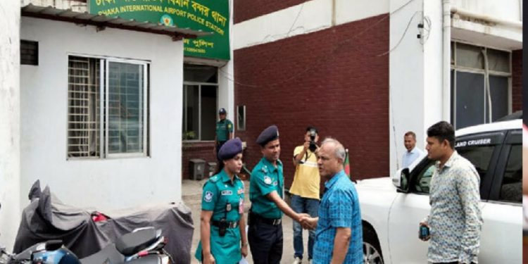 বিমানবন্দর থানা পরিদর্শনে স্বরাষ্ট্র উপদেষ্টা