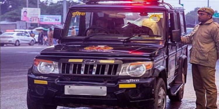 মেয়ের শ্বশুরের সঙ্গে পালিয়ে গেছেন চার সন্তান মা মমতা