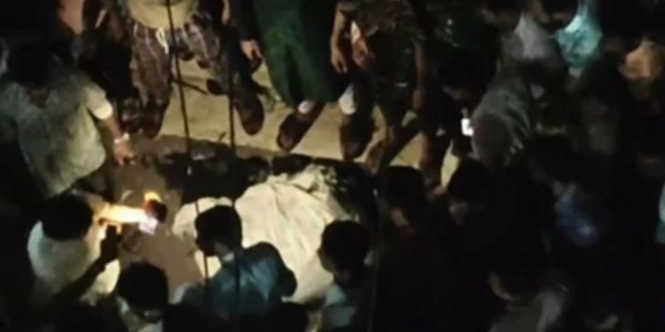 দক্ষিণ কেরাণীগঞ্জে বস্তাবন্দি নারীর খণ্ডিত মরদেহ উদ্ধার, খোঁজ নেই মাথার