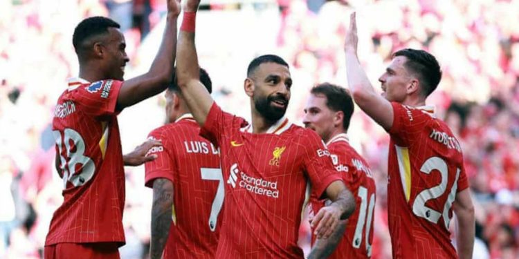 টটেনহামকে  ৫-১ গোলে উড়িয়ে লিভারপুলের শিরোপা উৎসব