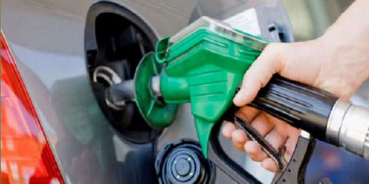 আবারও বিশ্ববাজারে কমলো জ্বালানি তেলের দাম