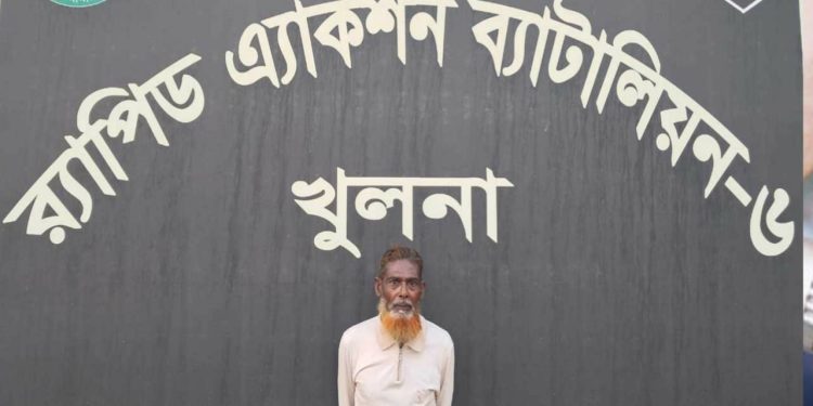 ১৫০ বোতল ফেনসিডিলসহ বাগেরহাটে মাদক কারবারি আটক