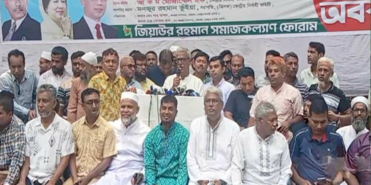 বিএনপি জোর করে ক্ষমতায় আসতে চায় না: ফারুক