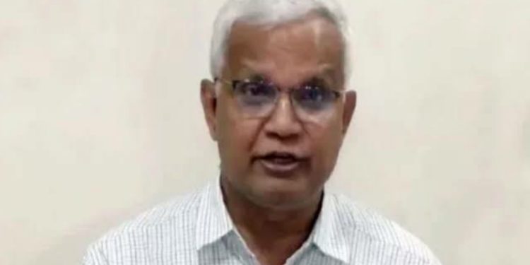 জুলাইয়ের শহীদরা জাতীয় বীর, তাদের দলীয় ট্যাগ দেওয়া যাবে না: ডা. জাহিদ