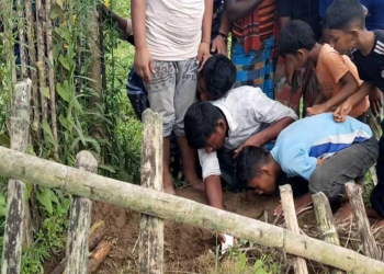 ঠাকুরগাঁওয়ে ৪ টি কবর থেকে কঙ্কাল চুরি