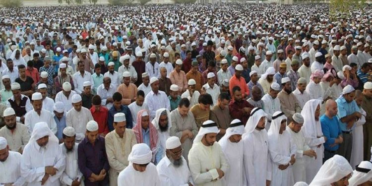 দুবাইয়ে ঈদুল আজহার নামাজ আদায়