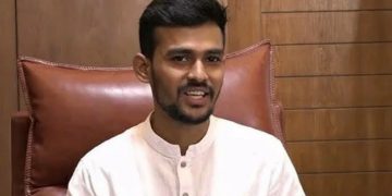 পশু কোরবানি আমাদের ধর্মীয় দায়িত্ব, কিন্তু মানুষের পাশে দাঁড়ানো মানবিক কর্তব্য: আসিফ মাহমুদ