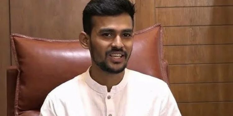 পশু কোরবানি আমাদের ধর্মীয় দায়িত্ব, কিন্তু মানুষের পাশে দাঁড়ানো মানবিক কর্তব্য: আসিফ মাহমুদ