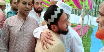 নিজ গ্রামে একসঙ্গে তিন প্রজন্ম নিয়ে ঈদ উদযাপন করলেন মুশফিকুর রহিম