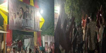 ‘তাণ্ডব’ সিনেমা দেখতে এসে রাজবাড়ীতে সিনেমা হলেই তাণ্ডব চালালো দর্শক