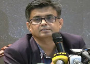 প্রধান উপদেষ্টার সঙ্গে তারেক রহমানের নির্ধারিত কোনো  বৈঠকের পরিকল্পনা নেই: শফিকুল আলম