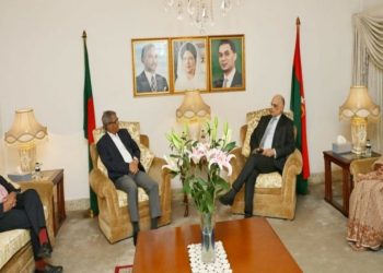 ব্রাজিলের রাষ্ট্রদূত পাওলো ফার্নান্দো ডায়াস ফেরেসের সঙ্গে বৈঠক করেছেন মির্জা ফখরুল ইসলাম আলমগীর