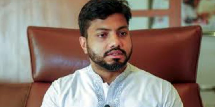 এক ঢিলে দুই পাখি মারার চেষ্টা করা হয়েছে: ইশরাক হোসেন