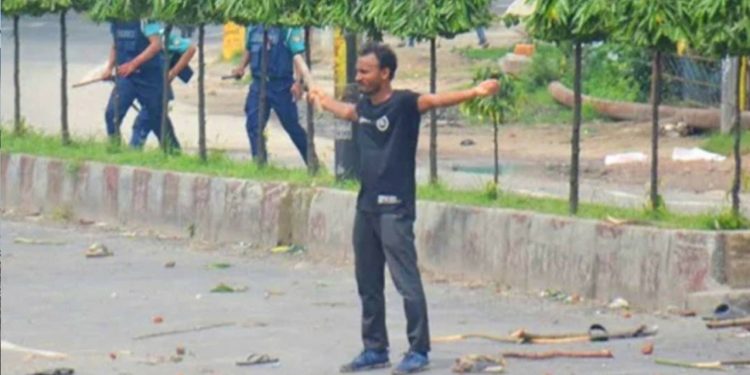 আবু সাঈদ হত্যায় আনুষ্ঠানিক অভিযোগ দাখিল: বেরোবির সাবেক প্রক্টরসহ আসামি- ৩০