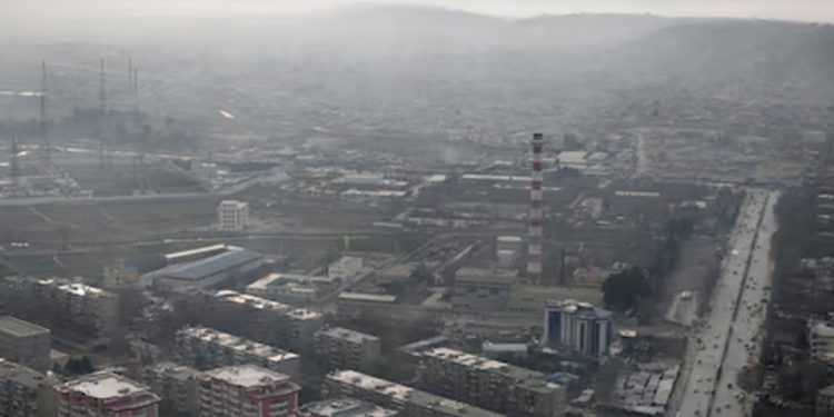 ‘গুপ্তচরবৃত্তির’ অভিযোগে ইরান থেকে হাজারো আফগানকে বহিষ্কার