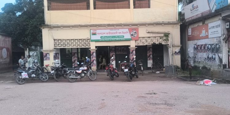 বিএনপি কার্যালয়ে আগুন দেওয়ার পুরনো ভিডিও ছড়িয়ে ফেসবুকে বিভ্রান্তি তৈরি